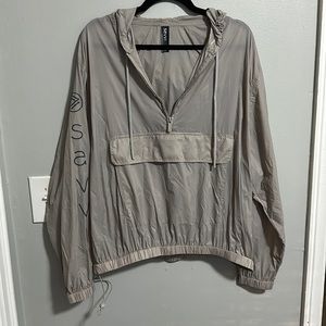 Savvi Large Rain jacket/wind breaker